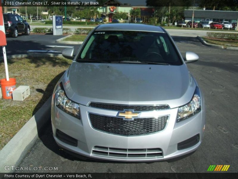 Silver Ice Metallic / Jet Black 2011 Chevrolet Cruze LT