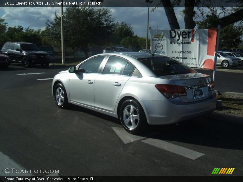 Silver Ice Metallic / Jet Black 2011 Chevrolet Cruze LT