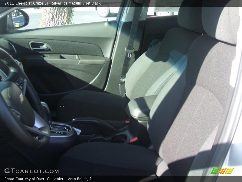 Silver Ice Metallic / Jet Black 2011 Chevrolet Cruze LT
