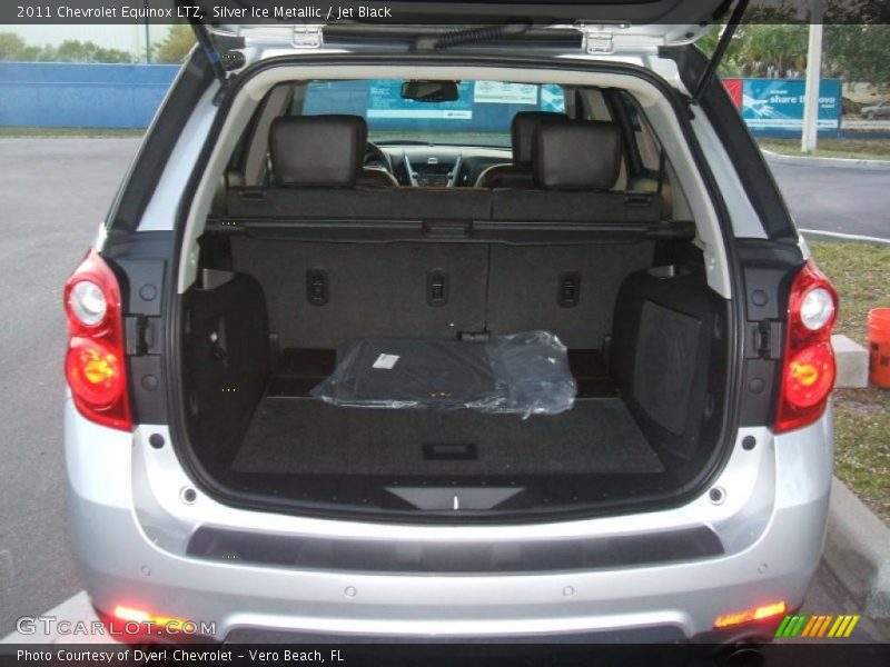  2011 Equinox LTZ Trunk