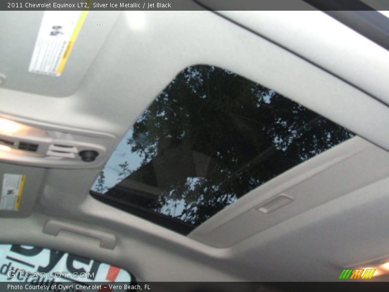 Sunroof of 2011 Equinox LTZ