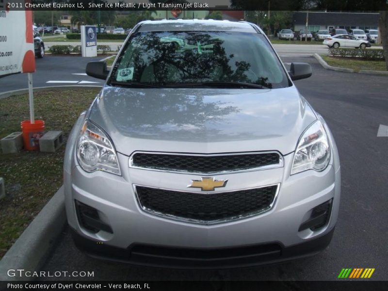 Silver Ice Metallic / Light Titanium/Jet Black 2011 Chevrolet Equinox LS