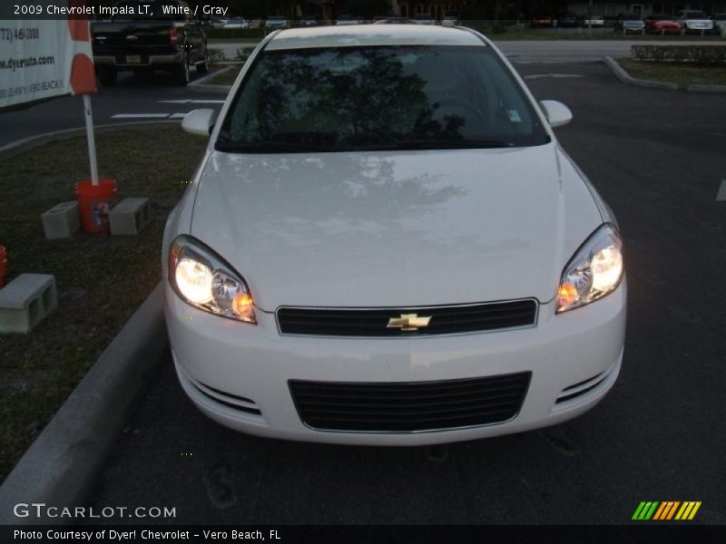 White / Gray 2009 Chevrolet Impala LT