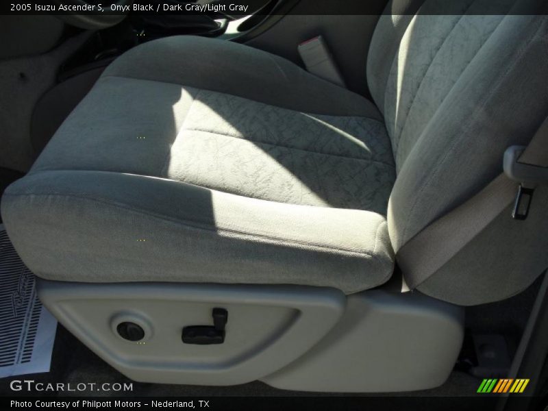 Onyx Black / Dark Gray/Light Gray 2005 Isuzu Ascender S