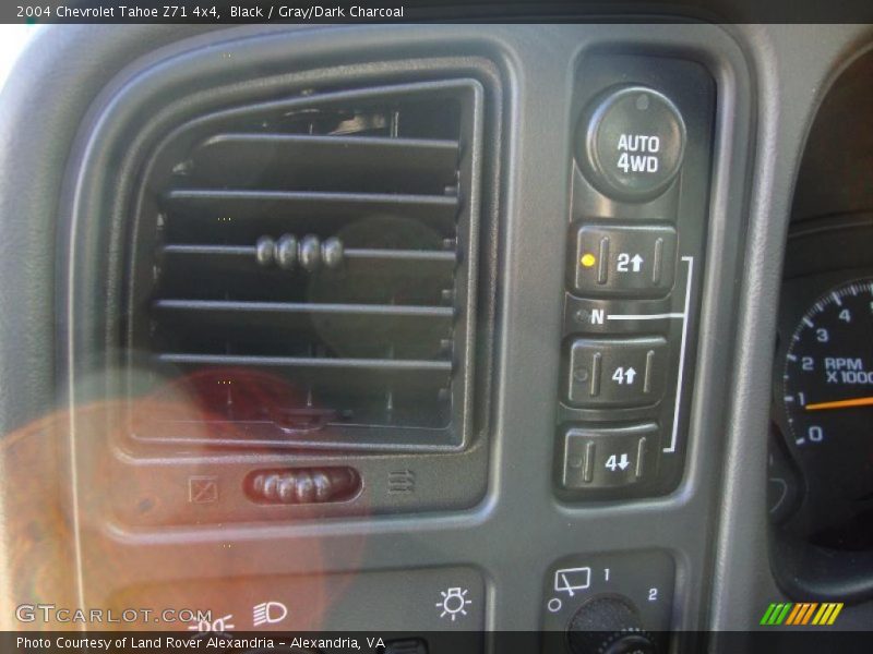 Black / Gray/Dark Charcoal 2004 Chevrolet Tahoe Z71 4x4