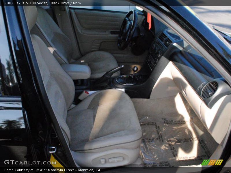 Black Onyx / Ivory 2003 Lexus IS 300 Sedan