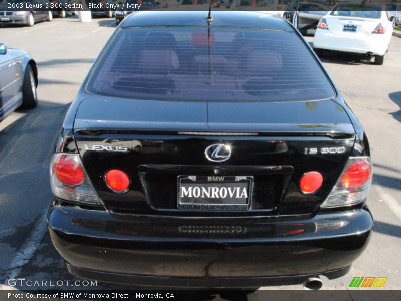 Black Onyx / Ivory 2003 Lexus IS 300 Sedan