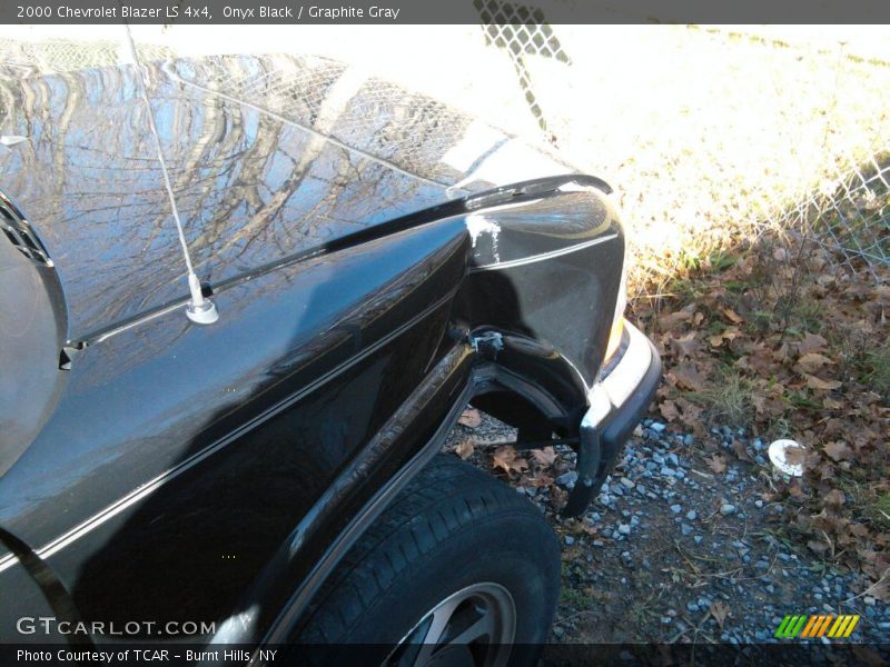 Onyx Black / Graphite Gray 2000 Chevrolet Blazer LS 4x4