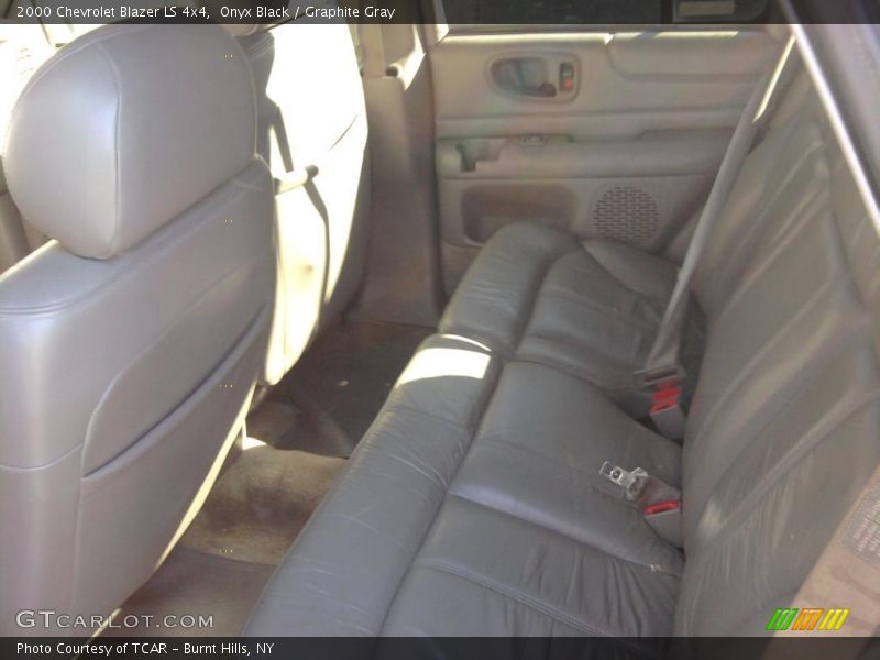 Onyx Black / Graphite Gray 2000 Chevrolet Blazer LS 4x4