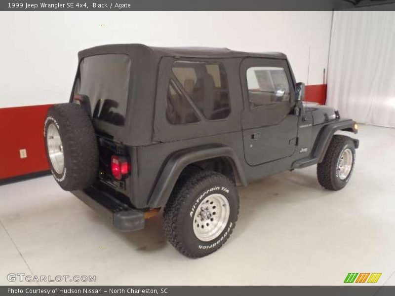 Black / Agate 1999 Jeep Wrangler SE 4x4
