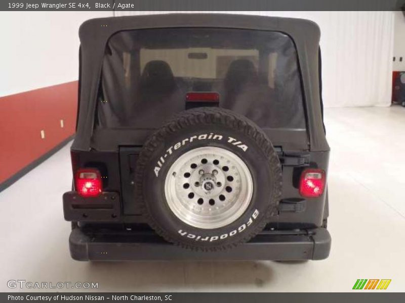 Black / Agate 1999 Jeep Wrangler SE 4x4