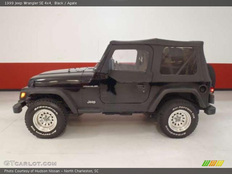 Black / Agate 1999 Jeep Wrangler SE 4x4