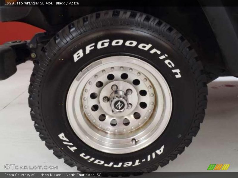 Custom Wheels of 1999 Wrangler SE 4x4