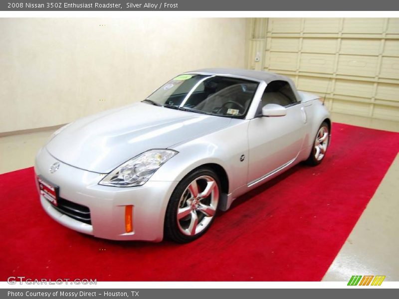 Front 3/4 View of 2008 350Z Enthusiast Roadster