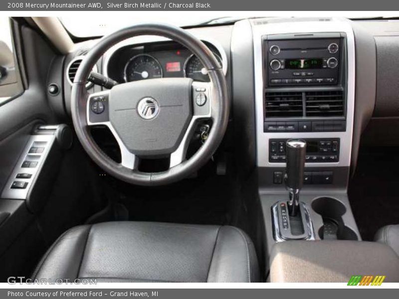 Dashboard of 2008 Mountaineer AWD