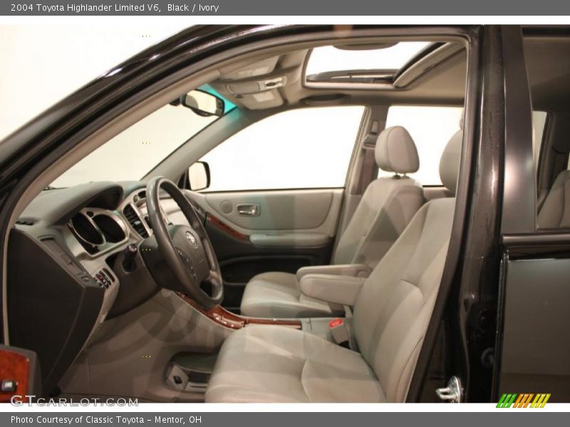 Black / Ivory 2004 Toyota Highlander Limited V6