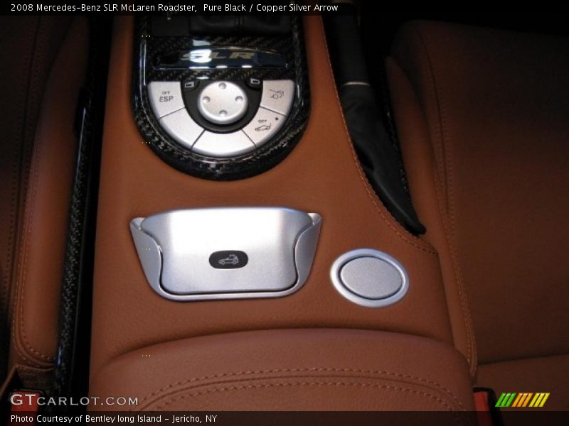 Controls of 2008 SLR McLaren Roadster