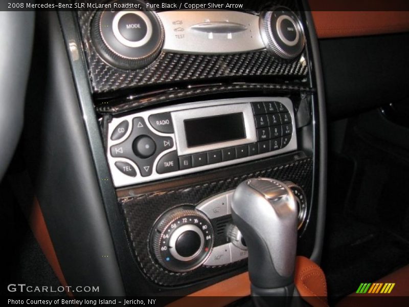 Controls of 2008 SLR McLaren Roadster