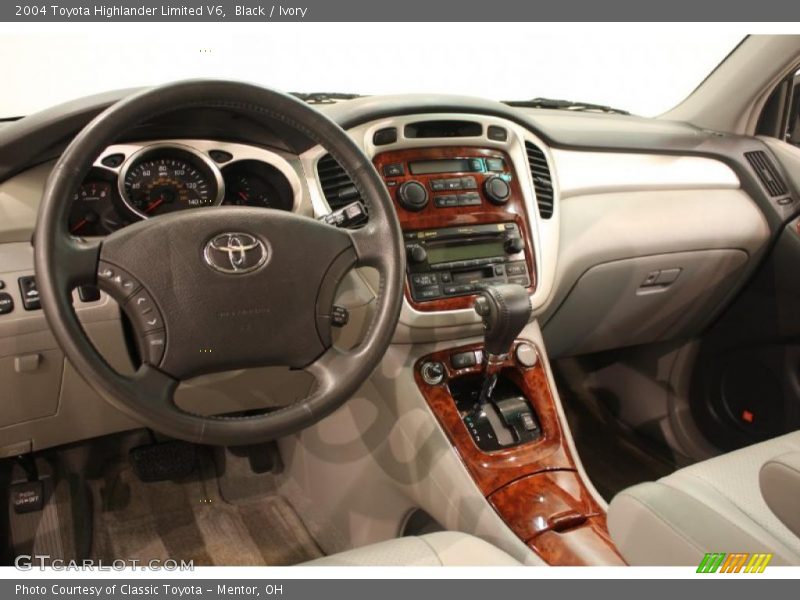 Black / Ivory 2004 Toyota Highlander Limited V6