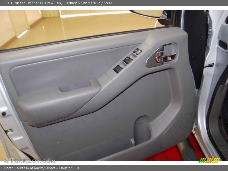 Radiant Silver Metallic / Steel 2010 Nissan Frontier LE Crew Cab