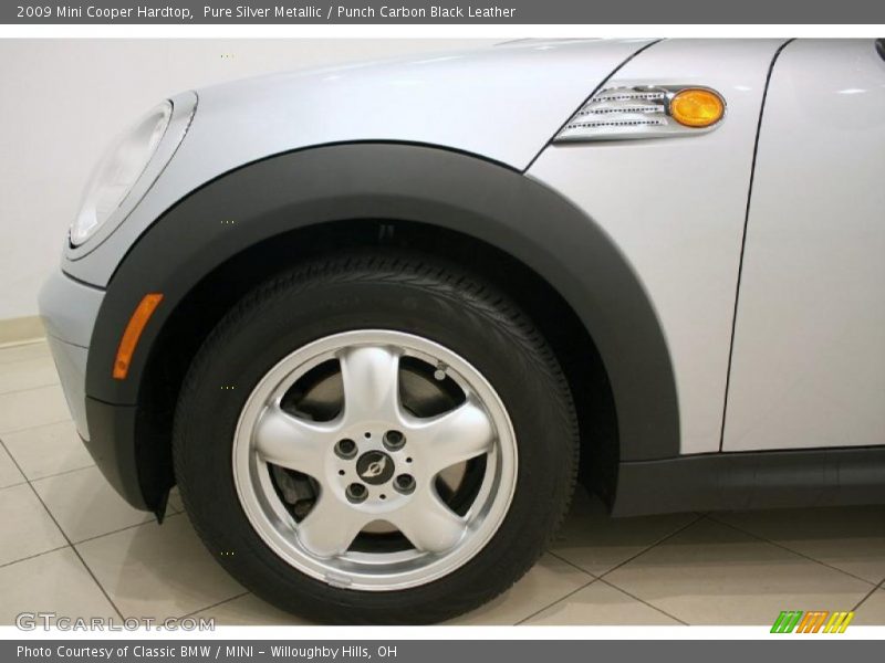 Pure Silver Metallic / Punch Carbon Black Leather 2009 Mini Cooper Hardtop