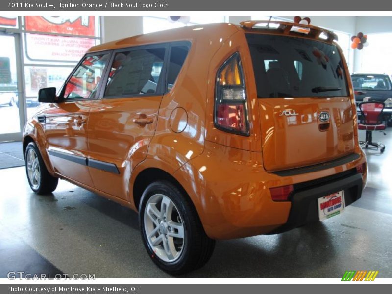 Ignition Orange / Black Soul Logo Cloth 2011 Kia Soul +
