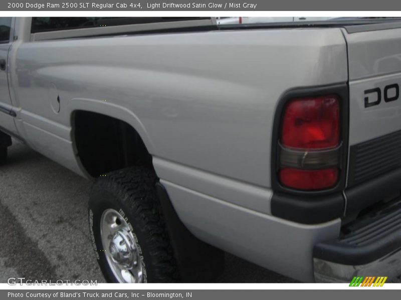 Light Driftwood Satin Glow / Mist Gray 2000 Dodge Ram 2500 SLT Regular Cab 4x4