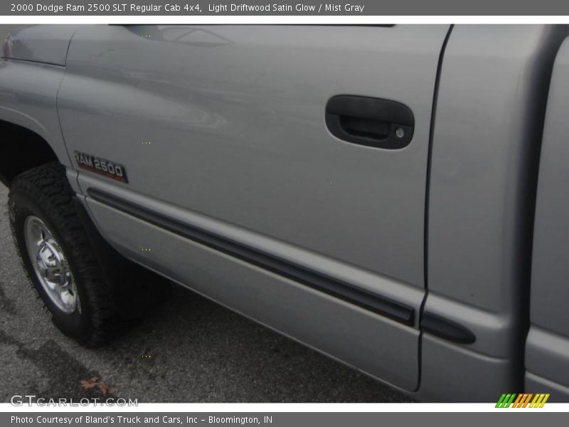 Light Driftwood Satin Glow / Mist Gray 2000 Dodge Ram 2500 SLT Regular Cab 4x4