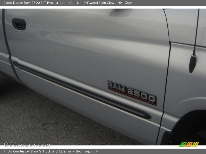 Light Driftwood Satin Glow / Mist Gray 2000 Dodge Ram 2500 SLT Regular Cab 4x4