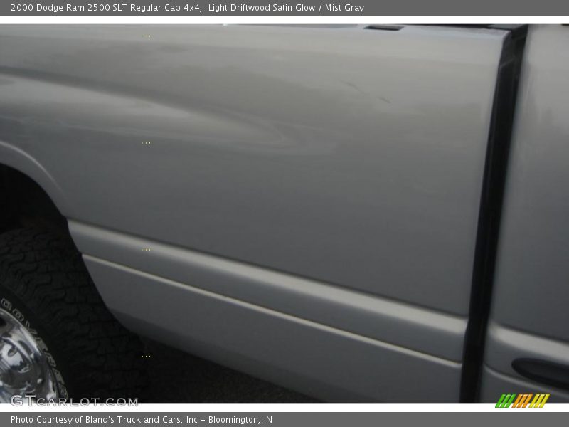 Light Driftwood Satin Glow / Mist Gray 2000 Dodge Ram 2500 SLT Regular Cab 4x4