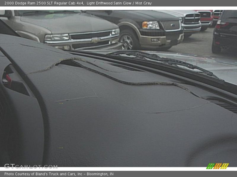 Light Driftwood Satin Glow / Mist Gray 2000 Dodge Ram 2500 SLT Regular Cab 4x4