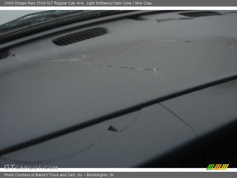 Light Driftwood Satin Glow / Mist Gray 2000 Dodge Ram 2500 SLT Regular Cab 4x4