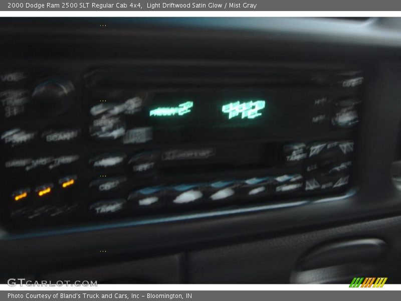 Light Driftwood Satin Glow / Mist Gray 2000 Dodge Ram 2500 SLT Regular Cab 4x4