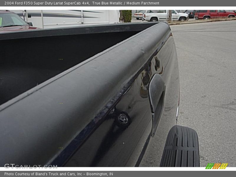 True Blue Metallic / Medium Parchment 2004 Ford F350 Super Duty Lariat SuperCab 4x4