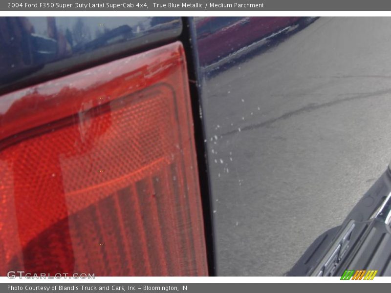 True Blue Metallic / Medium Parchment 2004 Ford F350 Super Duty Lariat SuperCab 4x4