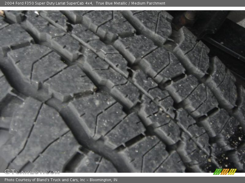 True Blue Metallic / Medium Parchment 2004 Ford F350 Super Duty Lariat SuperCab 4x4