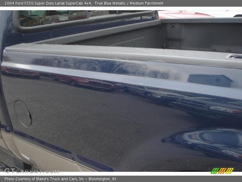True Blue Metallic / Medium Parchment 2004 Ford F350 Super Duty Lariat SuperCab 4x4