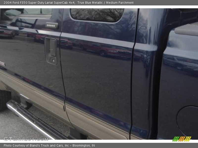 True Blue Metallic / Medium Parchment 2004 Ford F350 Super Duty Lariat SuperCab 4x4