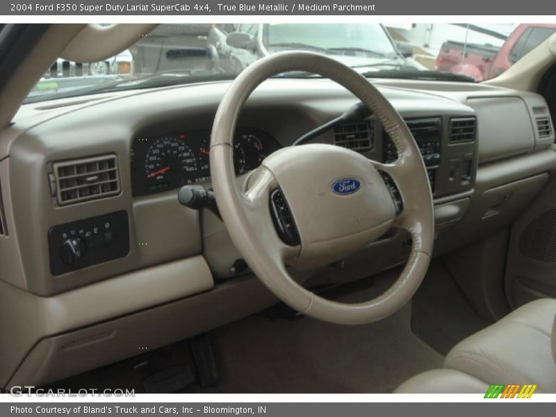 Dashboard of 2004 F350 Super Duty Lariat SuperCab 4x4