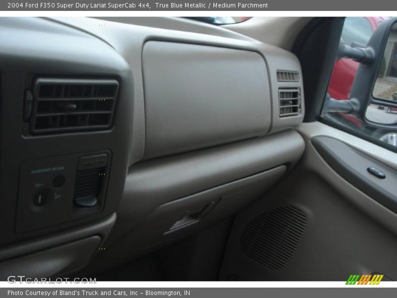 True Blue Metallic / Medium Parchment 2004 Ford F350 Super Duty Lariat SuperCab 4x4