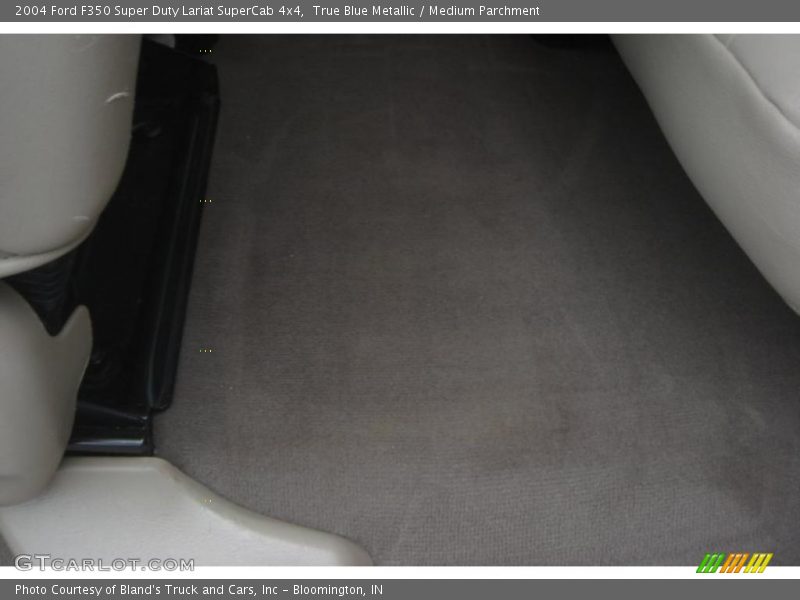 True Blue Metallic / Medium Parchment 2004 Ford F350 Super Duty Lariat SuperCab 4x4