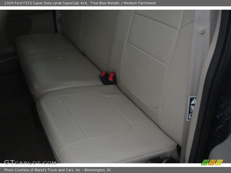 True Blue Metallic / Medium Parchment 2004 Ford F350 Super Duty Lariat SuperCab 4x4