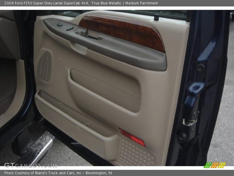 True Blue Metallic / Medium Parchment 2004 Ford F350 Super Duty Lariat SuperCab 4x4
