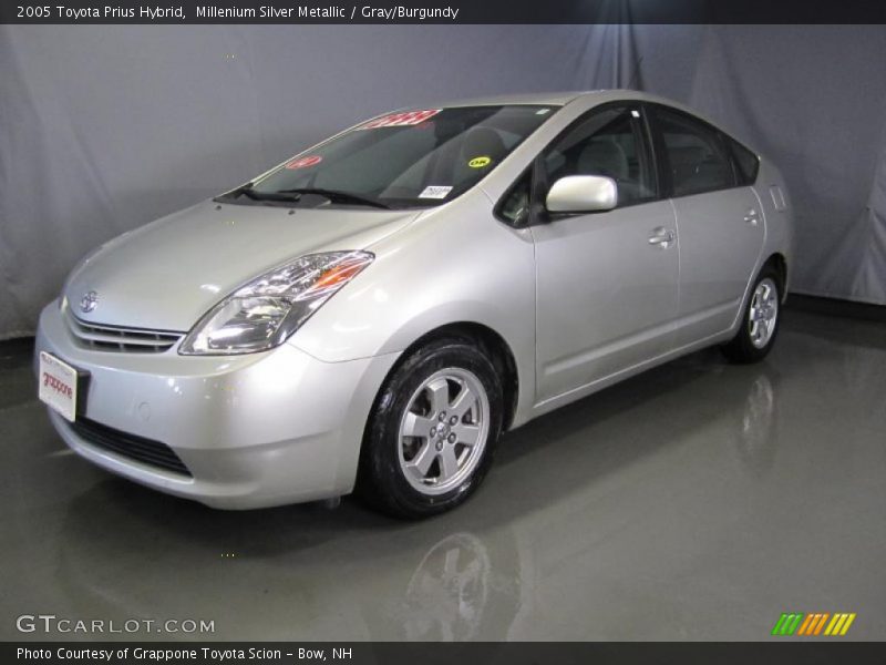 Millenium Silver Metallic / Gray/Burgundy 2005 Toyota Prius Hybrid