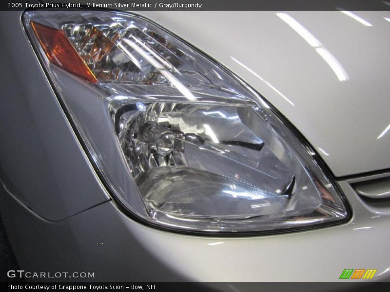 Millenium Silver Metallic / Gray/Burgundy 2005 Toyota Prius Hybrid