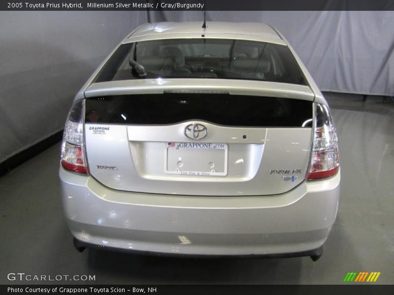 Millenium Silver Metallic / Gray/Burgundy 2005 Toyota Prius Hybrid