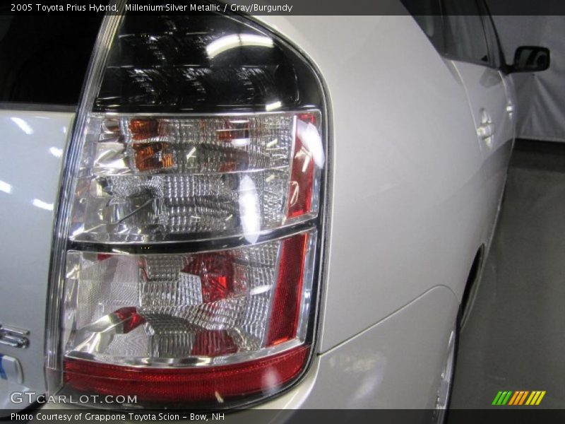 Millenium Silver Metallic / Gray/Burgundy 2005 Toyota Prius Hybrid