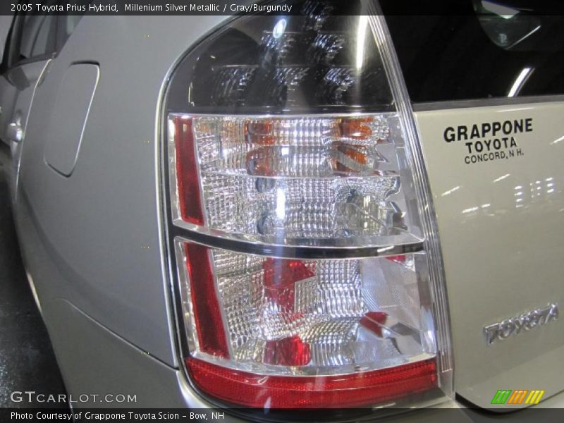 Millenium Silver Metallic / Gray/Burgundy 2005 Toyota Prius Hybrid