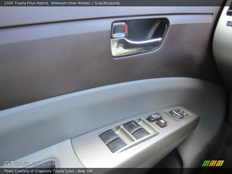 Millenium Silver Metallic / Gray/Burgundy 2005 Toyota Prius Hybrid