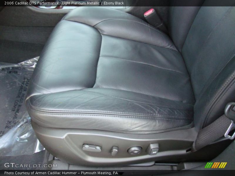 Light Platinum Metallic / Ebony Black 2006 Cadillac DTS Performance
